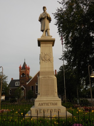 Image: Civil War Soldier Statue; Bedford, Ohio; erected July 3, 1886 (TheParagraph.com (CC BY))